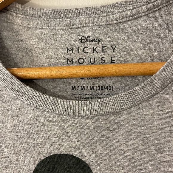Classic Mickey Mouse T-Shirt Walt Disney World Mens Size Medium Grey Crewneck - Picture 2 of 3